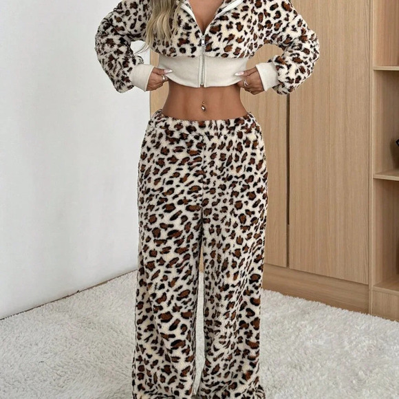 Multicolor Casual Women's Leopard Print Zip-Up Jacket And Shorts - Picture 3 of 5